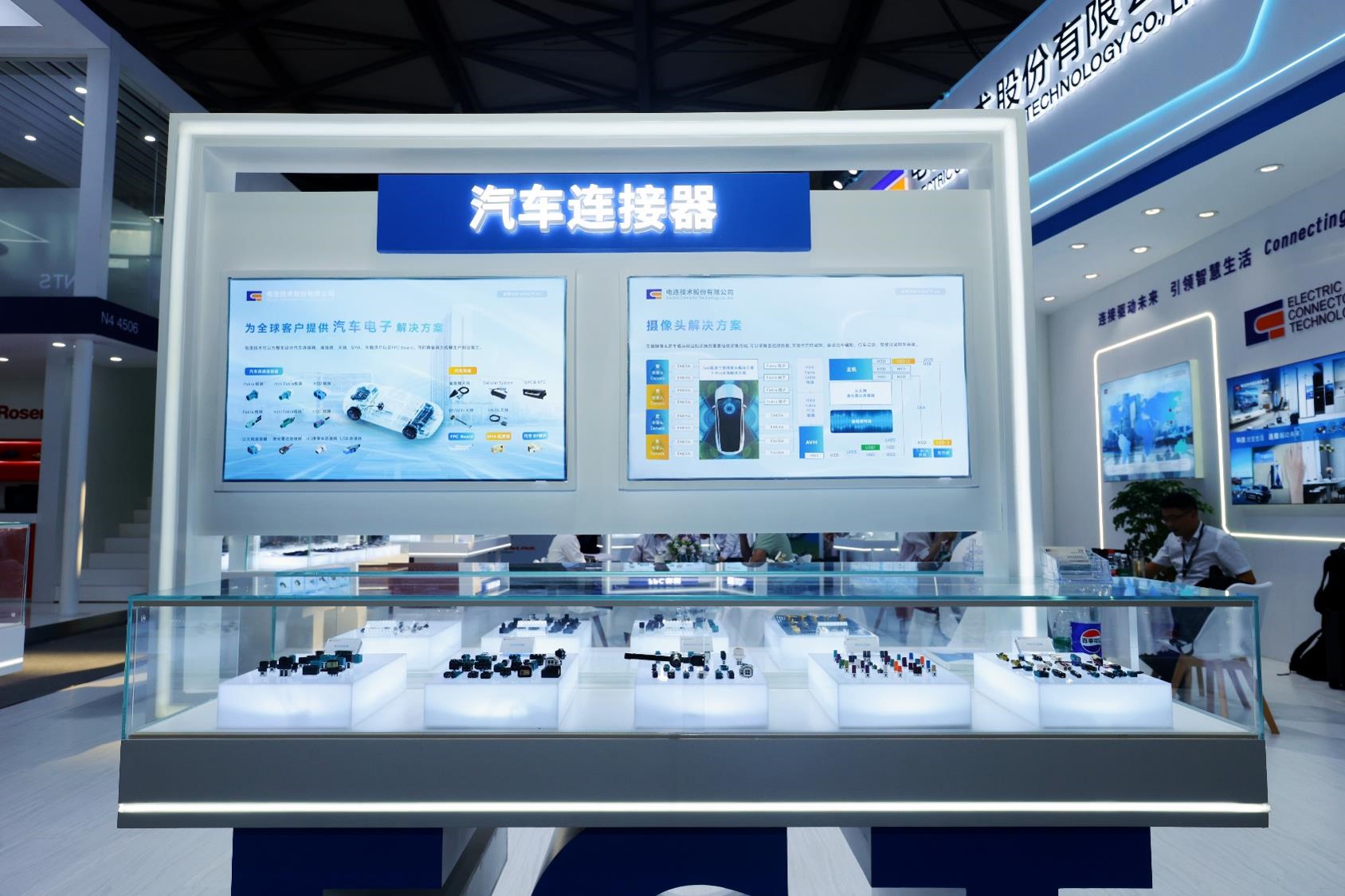 汽车图片1.jpg 汽车图片1.jpg