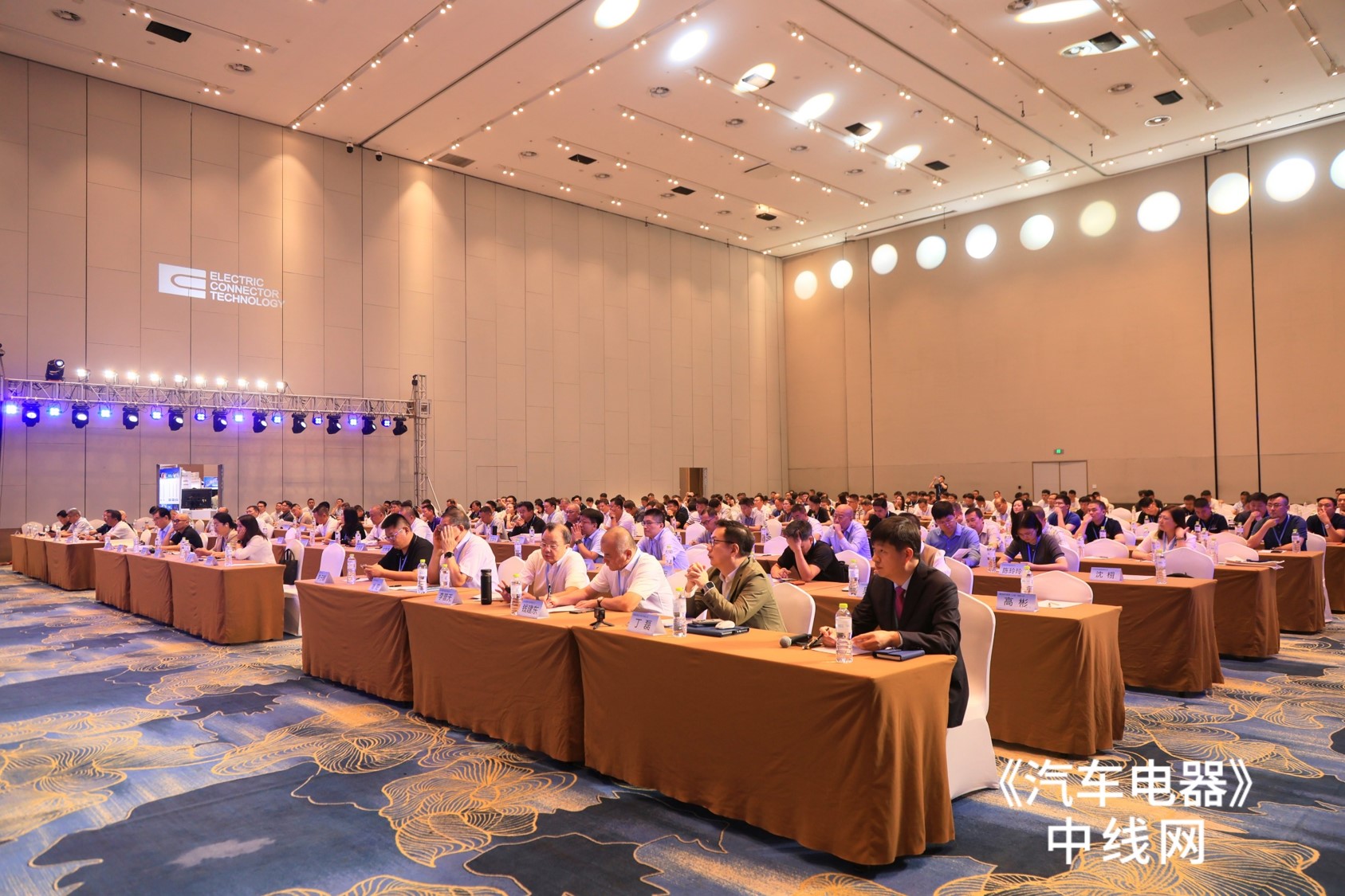 图片2.jpg 图片2.jpg